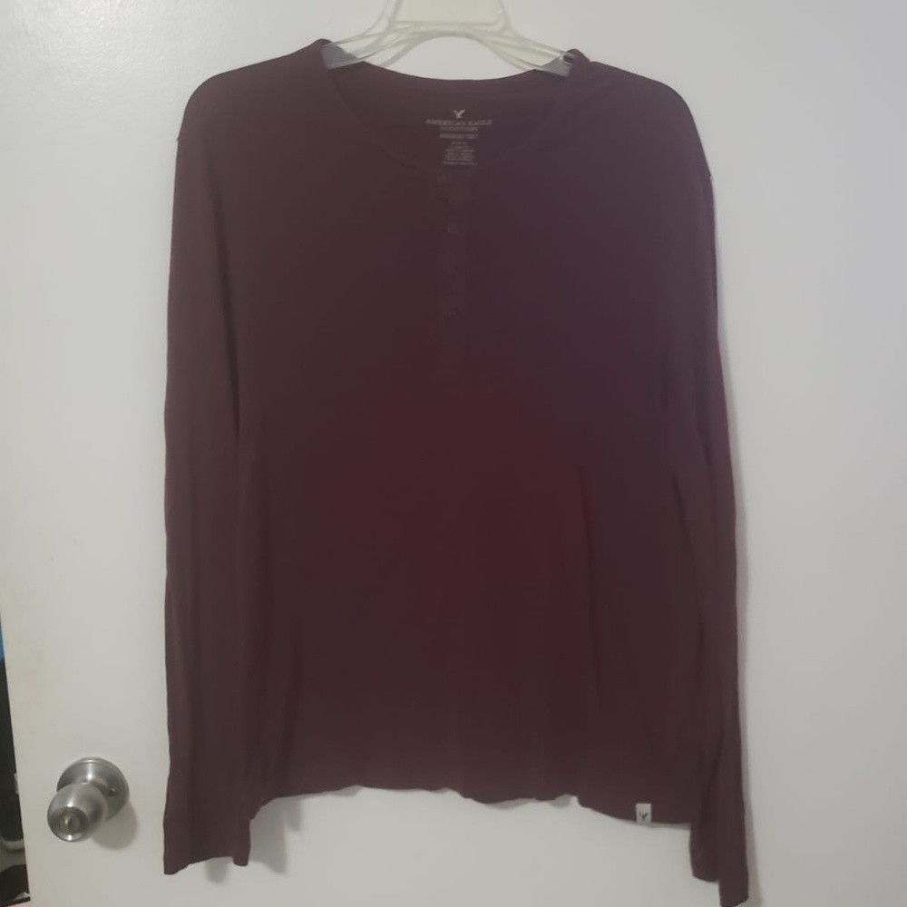 American Eagle long sleeve shirt